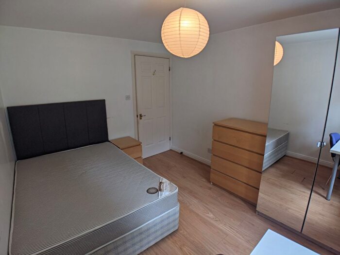 2 Bedroom Flat To Rent In Bed – Maple Gardens, , Wilmslow Road, Withington, M20