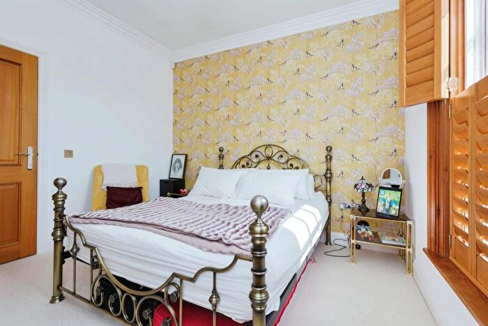 2 Bedroom Flat For Sale In Edith Murphy Close, Birstall, Leicester, LE4