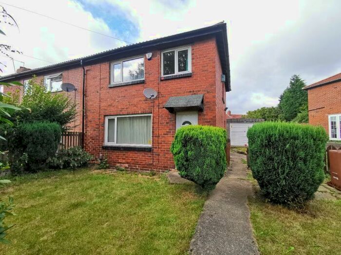 3 Bedroom Semi-Detached House To Rent In Acre Crescent, Leeds, LS10
