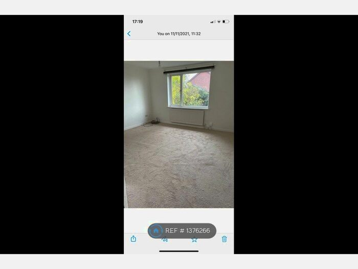 2 Bedroom Flat To Rent In Russell Street, Dewsbury, WF13