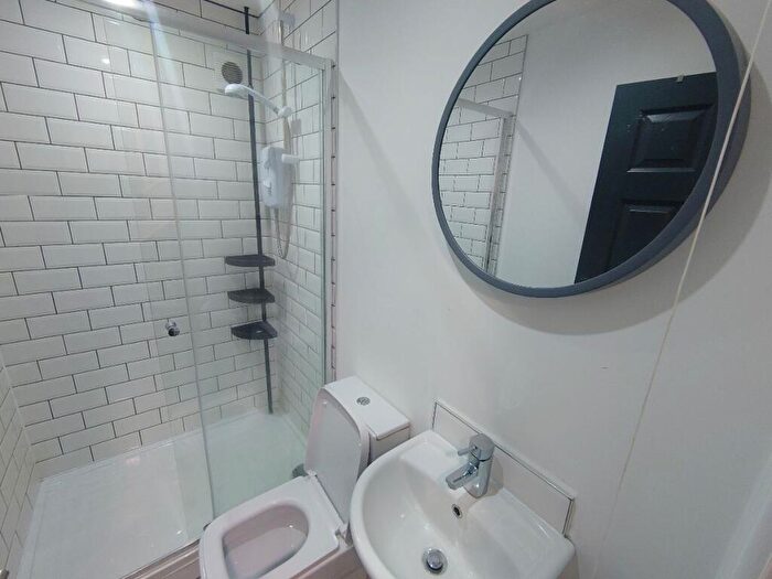 5 Bedroom Flat To Rent In Flat, Boaler Street, Liverpool, L6
