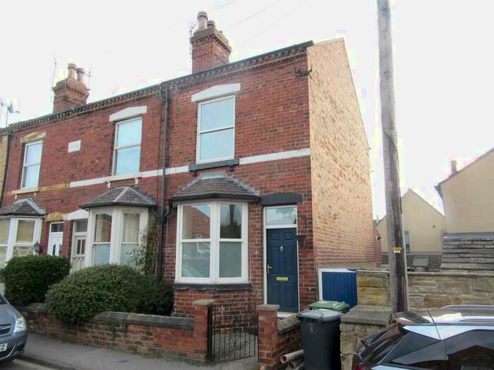 2 Bedroom Terraced House To Rent In Quarry Hill, Oulton, Leeds, LS26