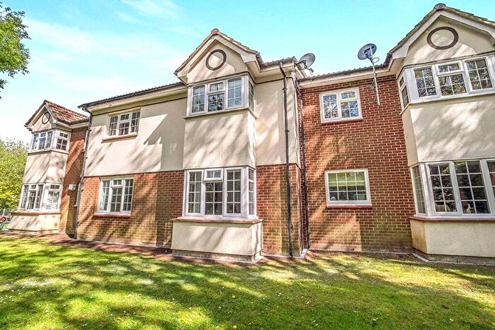 1 Bedroom Flat For Sale In Willow Rise, Downswood, Maidstone, Kent, ME15