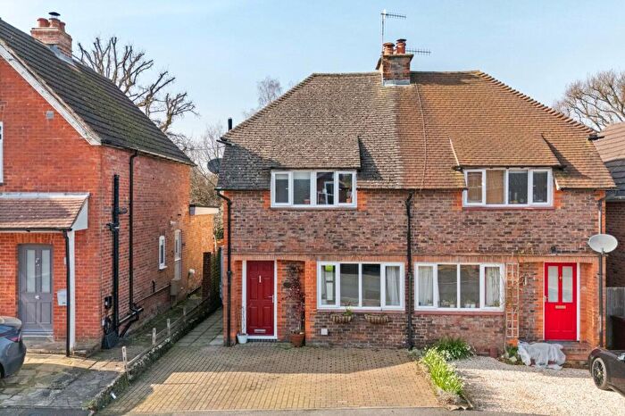 3 Bedroom Semi Detached House For Sale In New Road, Haslemere, GU27
