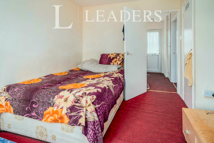 1 Bedroom Flat To Rent In The Hides, CM20