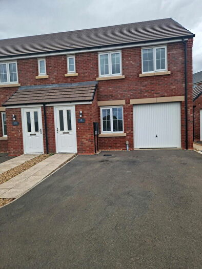 3 Bedroom Semi-Detached House To Rent In Corby, NN17