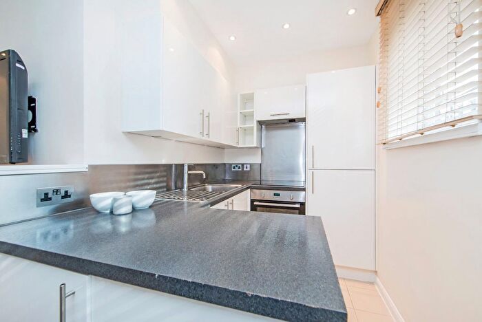 1 Bedroom Flat To Rent In Paddington Street, Marylebone, London, W1U