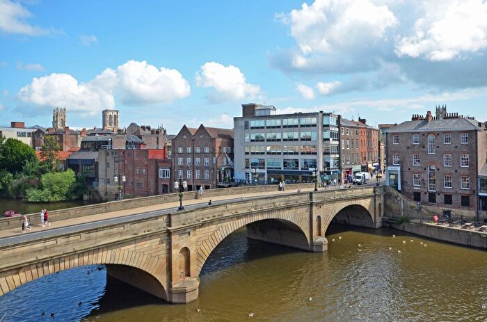 2 Bedroom Flat To Rent In Low Ousegate, York, YO1