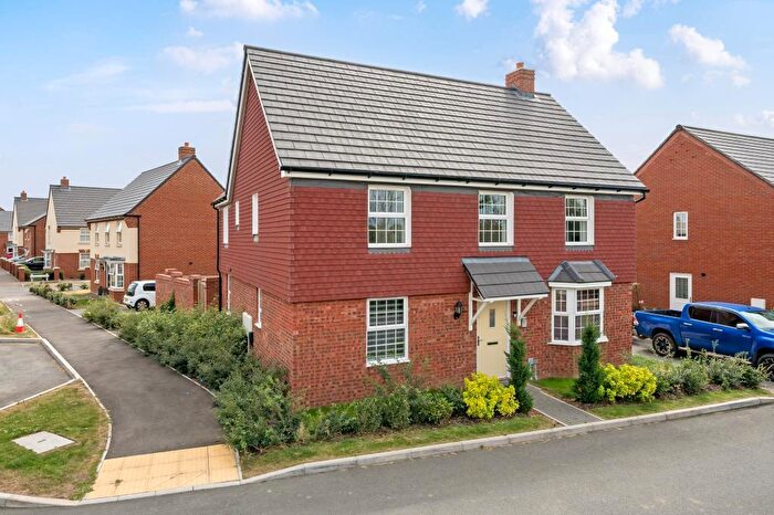 4 Bedroom Detached House To Rent In Kingsbrook, Aylesbury, HP22