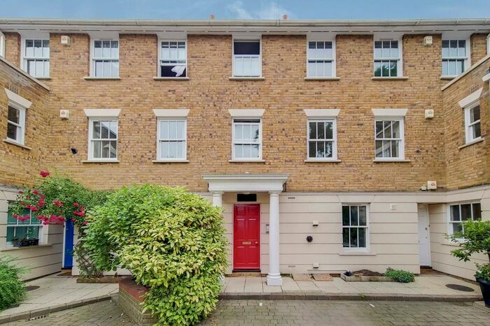 Studio To Rent In Matilda Street, Barnsbury, London, N1