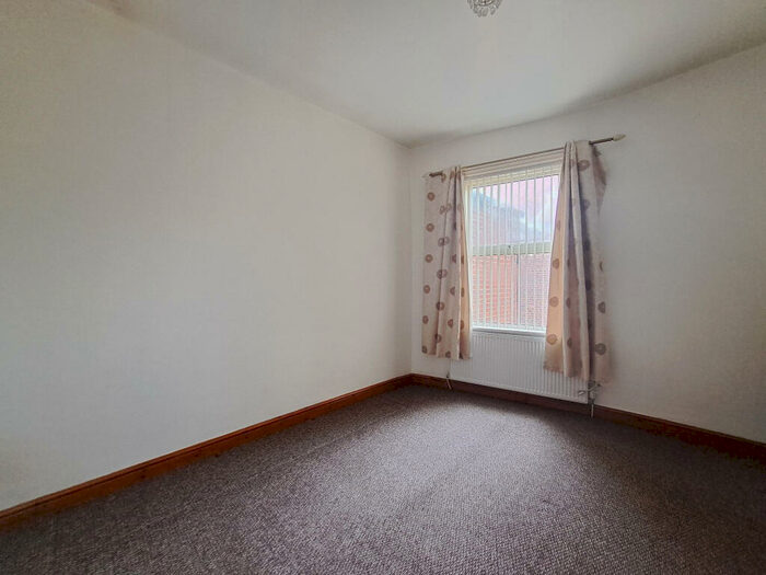 3 Bedroom Terraced House To Rent In Mossley Road, Ashton-under-lyne, OL6