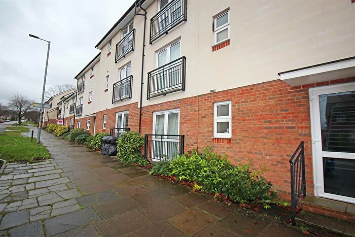 1 Bedroom Flat To Rent In Gray Court, Stevenage, SG1