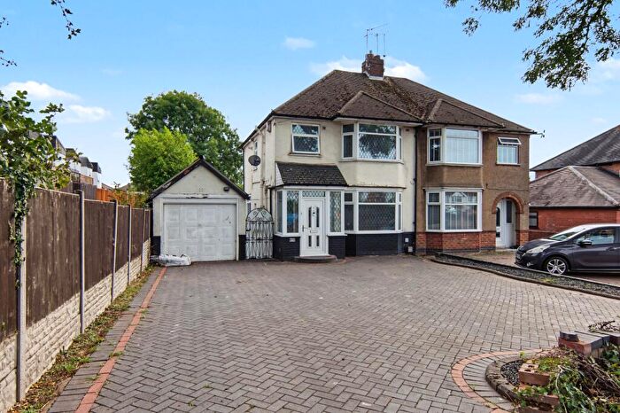 3 Bedroom Semi Detached House For Sale In Tile Hill Lane, Coventry, CV4