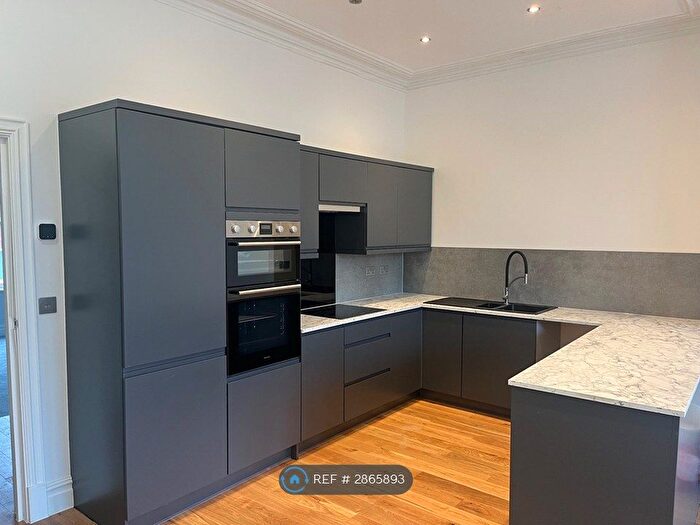 1 Bedroom Flat To Rent In The Crescent, Lytham St Anne's, FY8