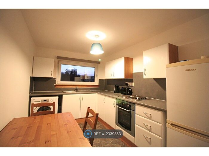 2 Bedroom Flat To Rent In Bruce Gardens, Dalkeith, EH22