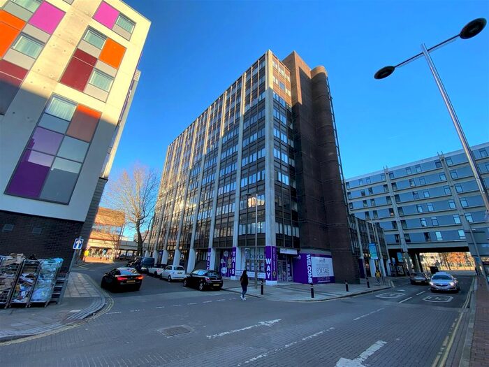 2 Bedroom Flat To Rent In Enterprise House, Isambard Brunel Road, Portsmouth, PO1
