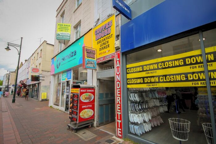 Property To Rent In High Street, Chatham, ME4