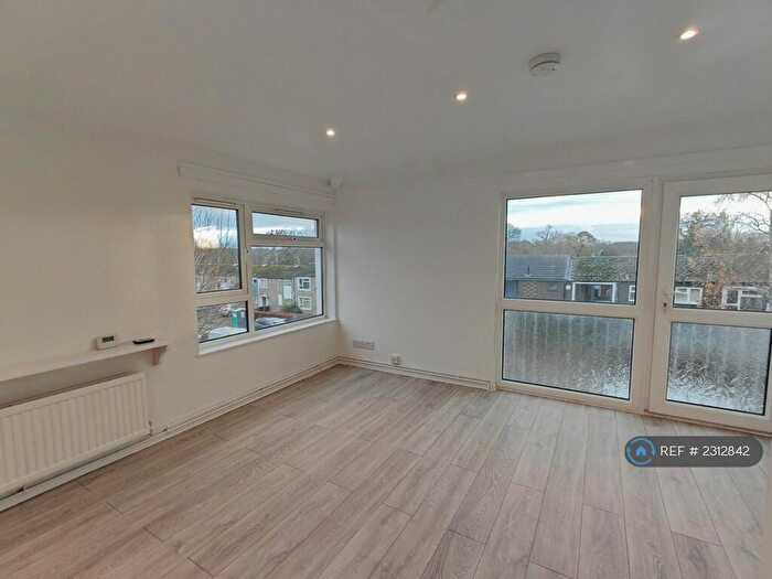 1 Bedroom Flat To Rent In Northdown Road, Hatfield, AL10