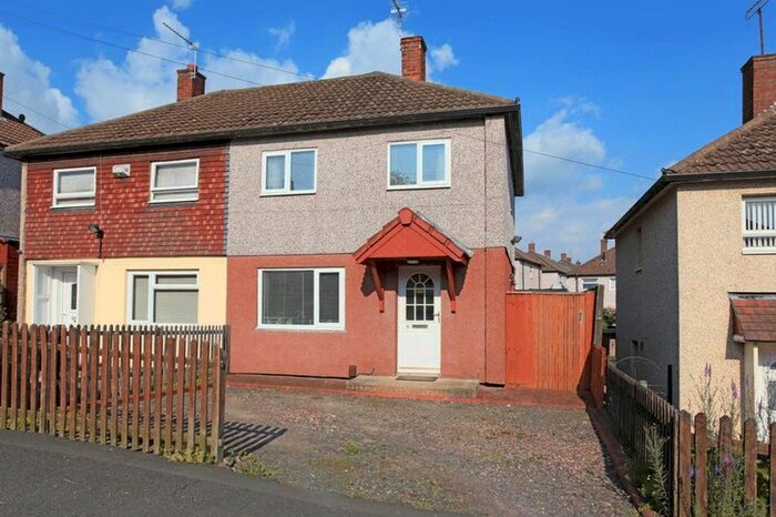 2 Bedroom Semi-Detached House To Rent In Worcester Road, Dawley, Telford, TF4