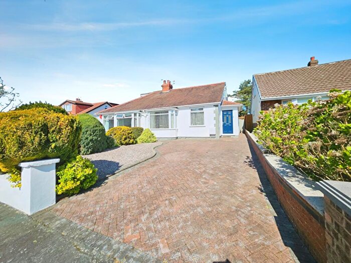 3 Bedroom Semi-Detached Bungalow For Sale In Silver Birch Way, Liverpool, L31