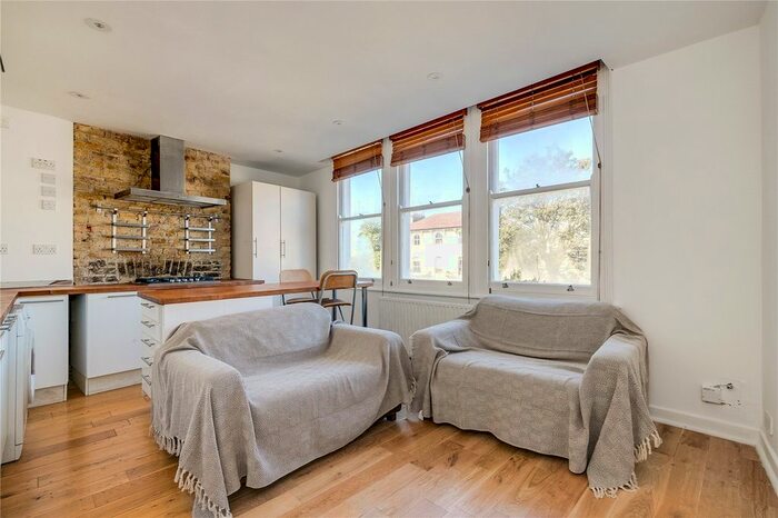 1 Bedroom Flat To Rent In Blandfield Road, London, SW12