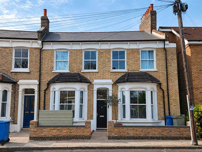 3 Bedroom Terraced House For Sale In Nutcroft Road, Peckham, SE15
