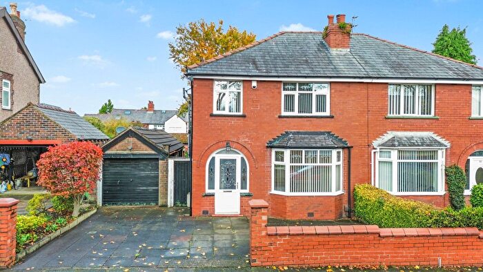 3 Bedroom Semi-detached House For Sale In Freckleton Road, St. Helens, WA10