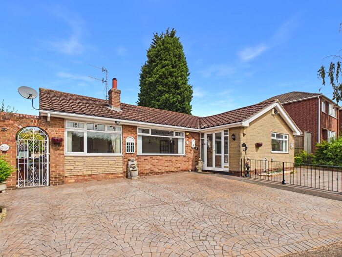 3 Bedroom Detached Bungalow For Sale In Shaldon Close, Rise Park, Nottingham, NG5