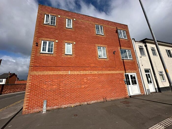 2 Bedroom Flat To Rent In Bishop House, Flat Pinfold Street, Wednesbury, WS10