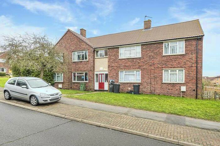 2 Bedroom Apartment To Rent In Newbury, Berkshire, RG14