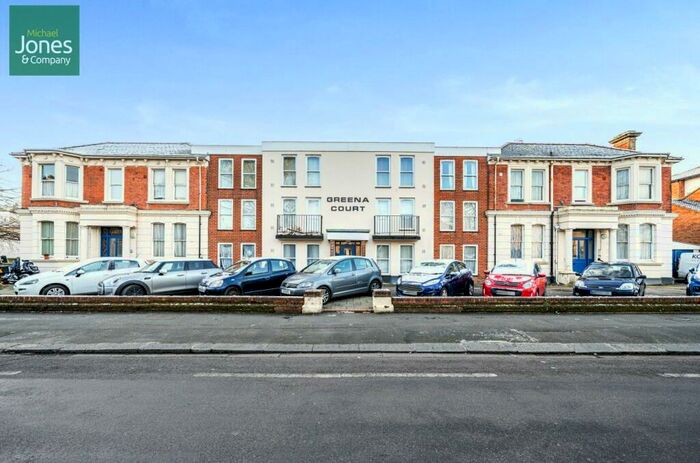 Flat To Rent In Shelley Road, Worthing, West Sussex, BN11