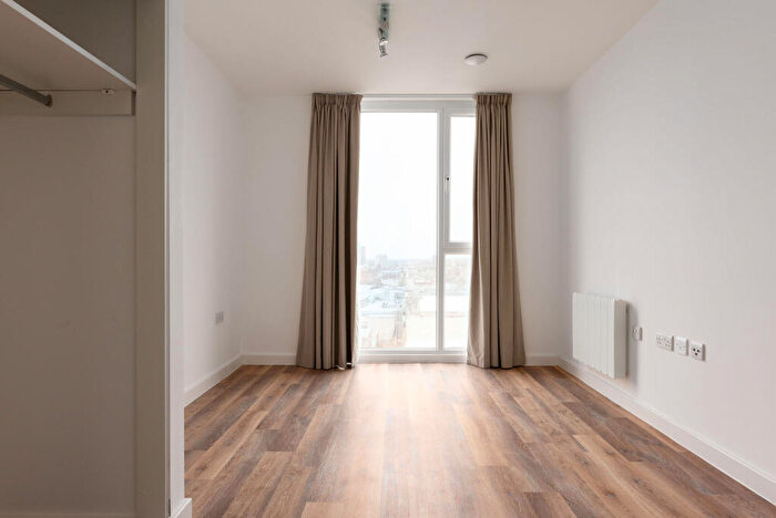1 Bedroom Flat To Rent In The Wullcomb, Highcross Street, Leicester, LE1