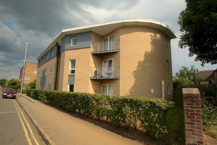 2 Bedroom Apartment To Rent In Wesley Court, Scotland Road, Cambridge, CB4