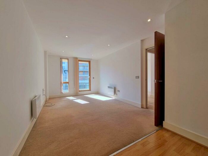 1 Bedroom Apartment To Rent In College Street, Ipswich, IP4