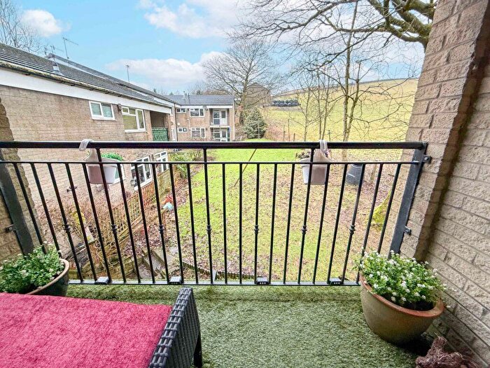 2 Bedroom Flat For Sale In Grange Road, Whitworth, Rochdale, OL12