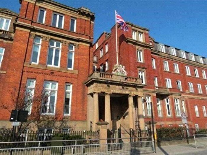 3 Bedroom Apartment To Rent In The Royal, Wilton Place, Manchester City Centre, Salford, M3