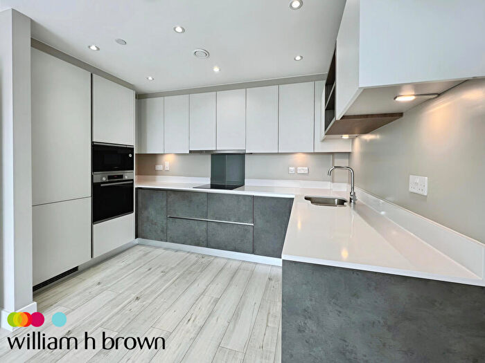 2 Bedroom Apartment To Rent In Victoria Avenue, Southend-On-Sea, SS2