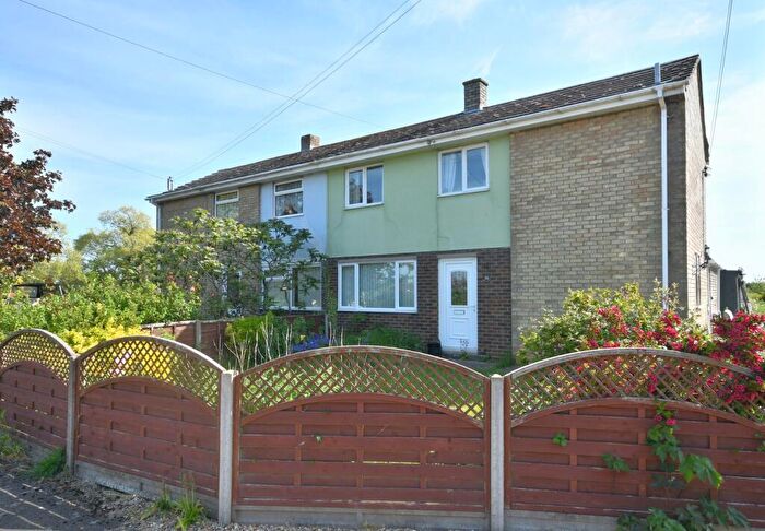 3 Bedroom Semi-Detached House For Sale In Hankinsons Estate, Walpole St Andrew, Wisbech, PE14