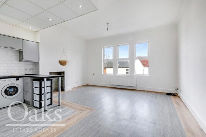 2 Bedroom Apartment To Rent In Cherry Orchard Road, Addiscombe, CR0