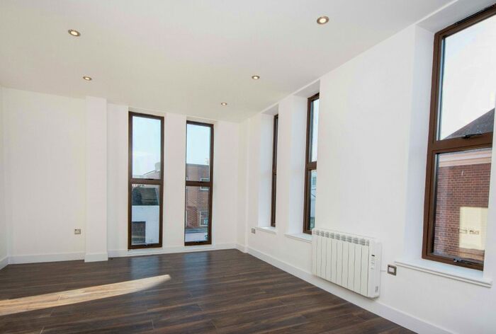 1 Bedroom Flat To Rent In New Street, Basingstoke, RG21