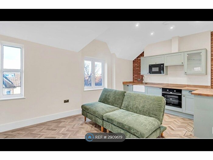 2 Bedroom Flat To Rent In St. Andrews, Bristol, BS6