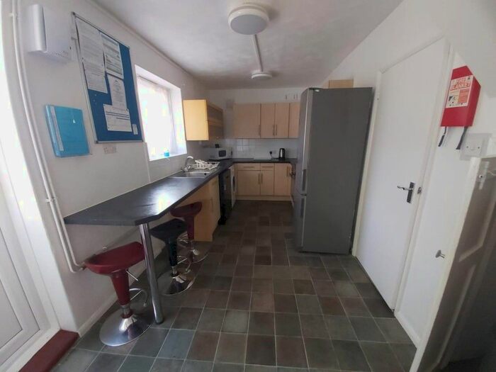 5 Bedroom End Of Terrace House To Rent In The Crescent, Brighton, BN2