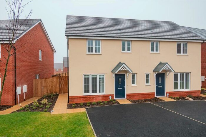 3 Bedroom Semi-Detached House To Rent In Portland Fields, Sutton In Ashfield, NG17