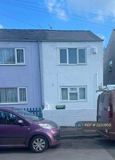 1 Bedroom Flat To Rent In Grove Street, Gloucester, GL1