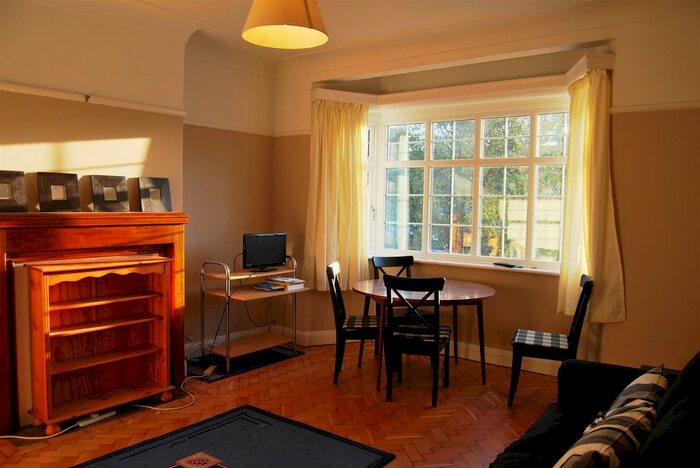 2 Bedroom Flat To Rent In Hazelwood Court, Hazelwood Lane, Palmers Green, London, N13