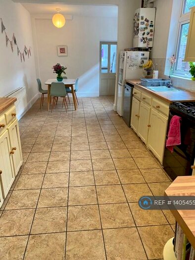 5 Bedroom Semi-Detached House To Rent In Lightwoods Hill, Smethwick, B67
