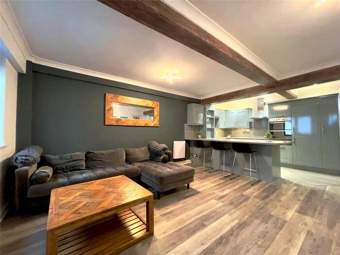 2 Bedroom Flat To Rent In Tuscany House, Dickinson Street, Manchester, M1