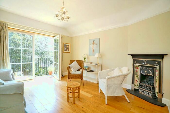 2 Bedroom Flat To Rent In Park Road, Cults, Aberdeen, AB15