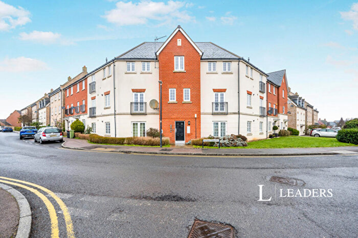 Flat To Rent In Harlow Crescent, Oxley Park, Milton Keynes, MK4