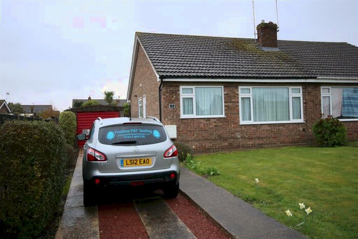 2 Bedroom Semi-Detached Bungalow To Rent In Pinewood Close, Great Clacton, CO15
